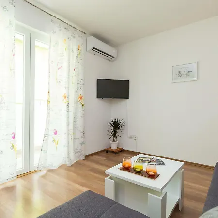 Apartment Lory'S Place Pula Exterior photo