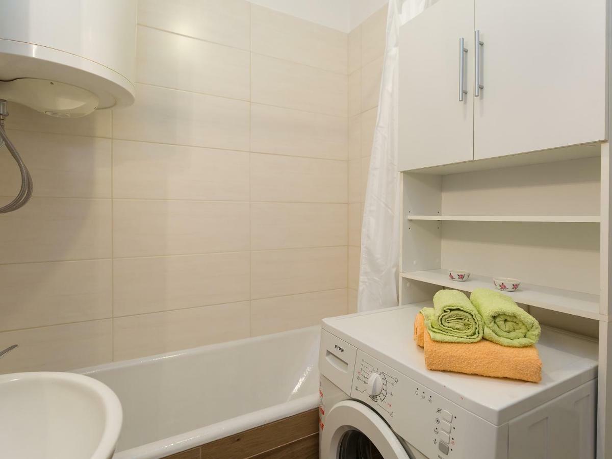 Lory's Place Apartment *