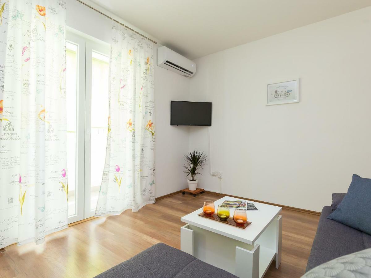 Lory's Place Apartment Pula